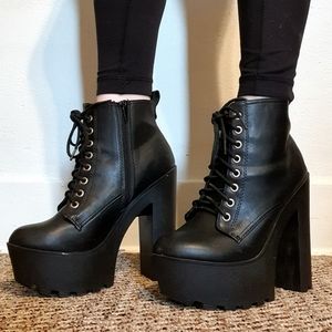 Charlotte Russe black platform heel